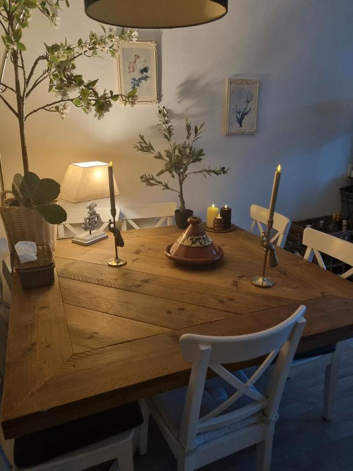 Vierkante tafel 140x140 met witte poot, Huis en Inrichting, Tafels | Eettafels, Gebruikt, 100 tot 150 cm, 100 tot 150 cm, Vier personen