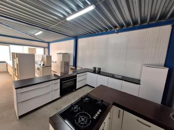 Complete keuken Compleet met APP 120Keukens op voorraad 2694 beschikbaar voor biedingen