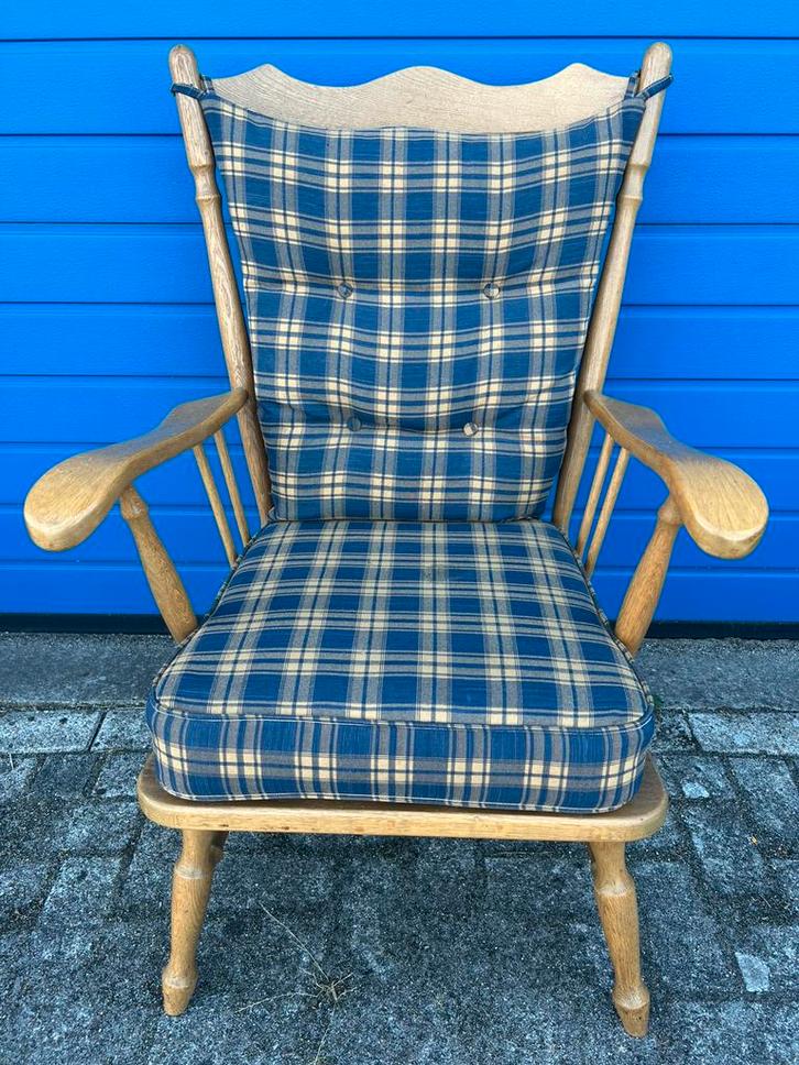 Luie vintage Houten STOEL Armstoel Fauteuil + dikke Kussens, Huis en Inrichting, Stoelen, Gebruikt, Eén, Hout, Stof, Overige kleuren