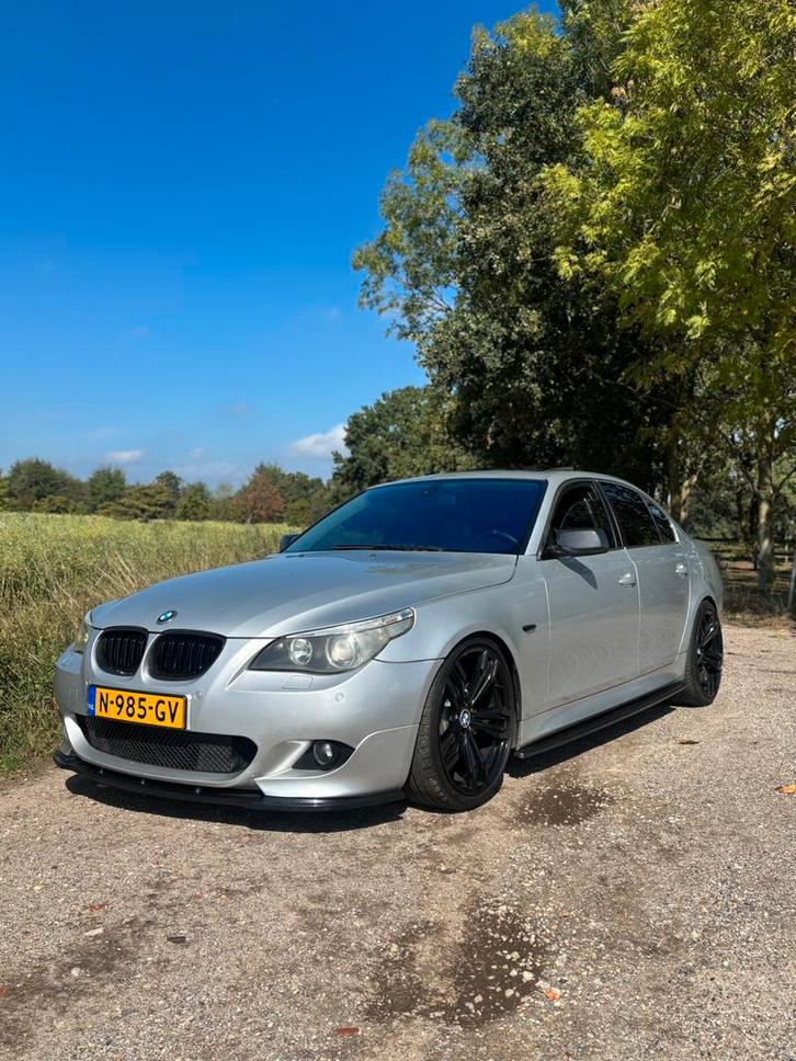 BMW 545i V8 | M-Pakket | Uniek uitgevoerd | Vol opties, Auto's, BMW, Bedrijf, 5-Serie, ABS, Airbags, Airconditioning, Alarm, Android Auto