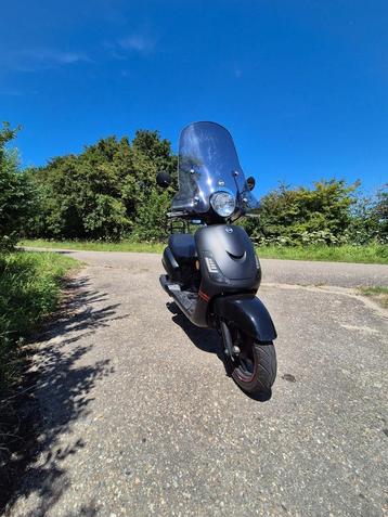ALS NIEUW: Sym Fiddle II 50S bj 2021 Slechts 4828km beschikbaar voor biedingen
