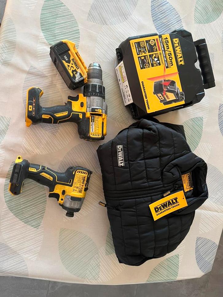 Set Dewalt nieuw + in perfecte staat, Doe-het-zelf en Verbouw, Gereedschap | Handgereedschap, Zo goed als nieuw, Ophalen of Verzenden