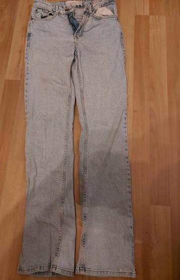Stradivarius - Spijkerbroek - Maat 34 beschikbaar voor biedingen