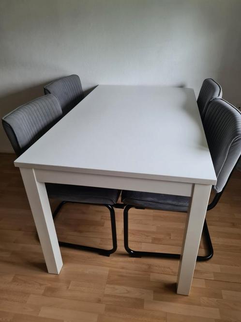 Ikea uitschuifbare eettafel, Huis en Inrichting, Tafels | Eettafels, 50 tot 100 cm, Rechthoekig, Ophalen