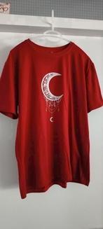 Nieuw donker rood shirt met witte maan maat 42 / 44, Maat 42/44 (L), Nieuw, Ophalen of Verzenden, Korte mouw