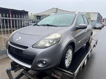 Renault Clio Estate 1.2-16V 2010 veel onderdelen voorradig  beschikbaar voor biedingen
