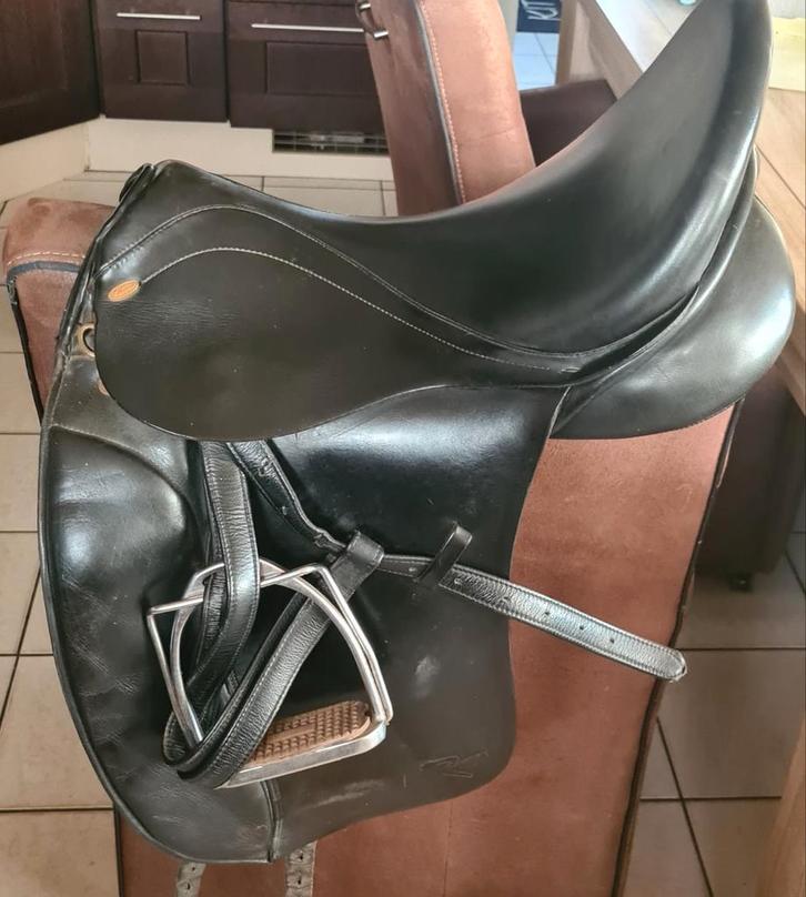 Dressuurzadel Kentaur Penelopa 18 inch fit 3, Dieren en Toebehoren, Paarden en Pony's | Zadels, Gebruikt, Dressuur, Ophalen of Verzenden