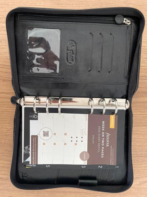 Aplan Filofax Personal size zipped agenda leather planner, Diversen, Agenda's, Gebruikt, Ophalen of Verzenden