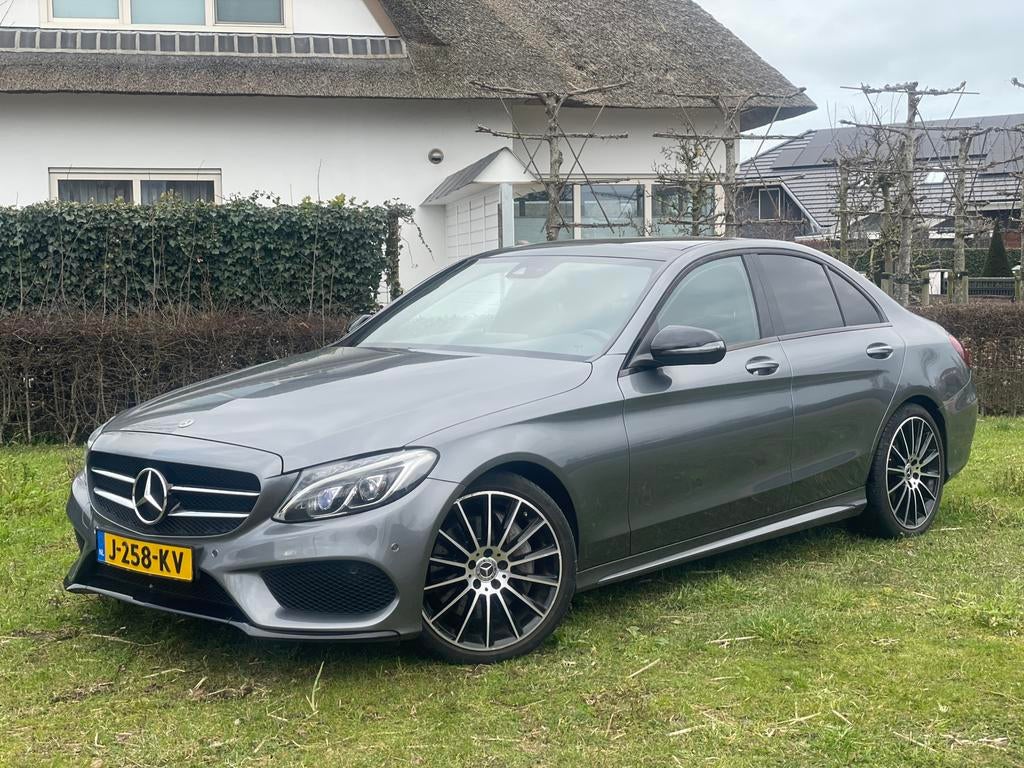 Mercedes-Benz C-Klasse C250 211pk 9G-TRONIC 2017 Grijs Pano, Auto's, Mercedes-Benz, Automaat, 1800 kg, Zwart, 4 cilinders