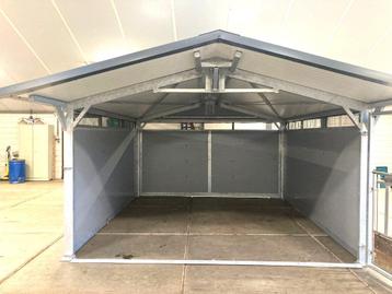 Mobiele kalverstallen beschikbaar voor biedingen