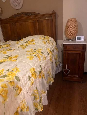 Prachtig gerl gebloemd vintage / retro sprei beschikbaar voor biedingen