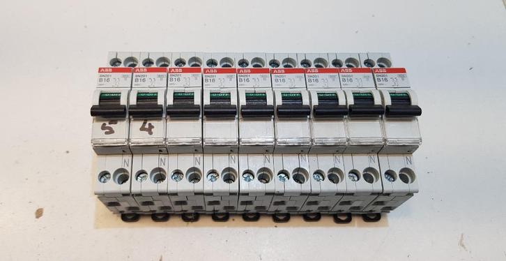 ABB Groepenkast Automaat SN201 B16 230V 6kA 2P (9x), Hobby en Vrije tijd, Elektronica-componenten, Gebruikt, Ophalen of Verzenden