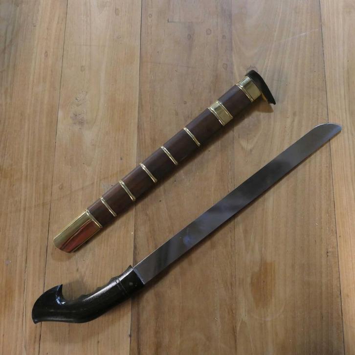 Golok GL6 Pencak Silat oefen zwaard (niet scherp) IPSY logo, Antiek en Kunst, Kunst | Niet-Westerse kunst, Ophalen of Verzenden