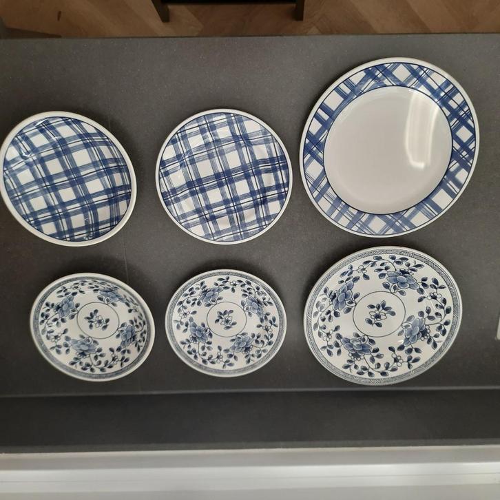 Ikea Servies, wit met blauw, Huis en Inrichting, Keuken | Servies, Zo goed als nieuw, Bord(en), Overige stijlen, Aardewerk, Ophalen