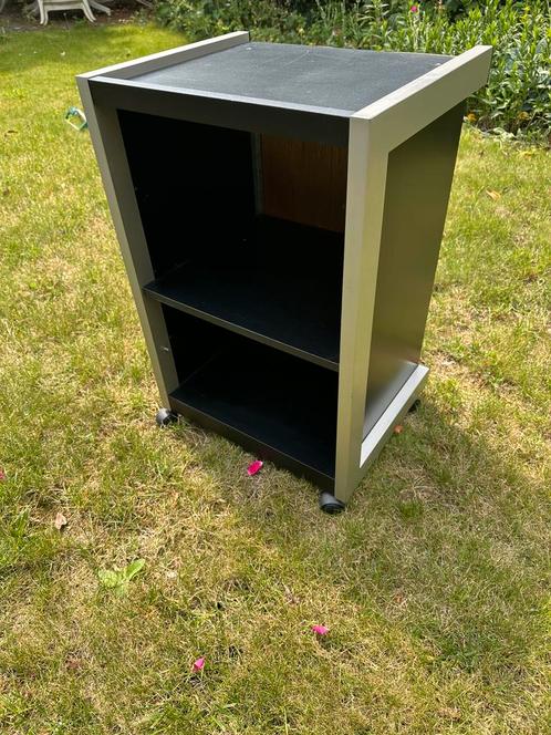Stereo computer kastje, Huis en Inrichting, Kasten | Computermeubels, Gebruikt, 70 tot 120 cm, Minder dan 70 cm, Minder dan 40 cm