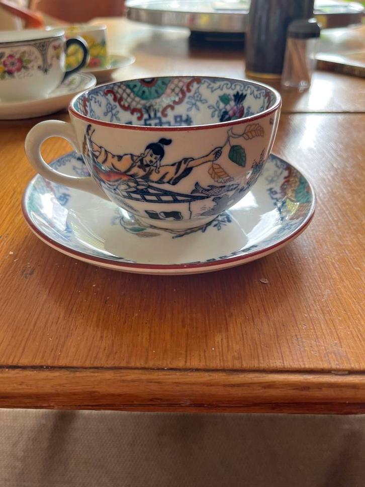 Antiek kop en schotel Société Céramique Timor, Antiek en Kunst, Antiek | Servies los, Ophalen of Verzenden