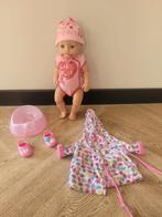 Baby Born pop 43cm meisje + babyborn badjas, schoenen, potje, Kinderen en Baby's, Speelgoed | Poppen, Ophalen of Verzenden, Zo goed als nieuw