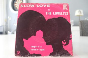 7" Single Lovelets - Slow Love / Tango Of A Summer Night beschikbaar voor biedingen