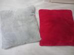 Kussens afm. 67 x 67 cm | rood + zilver/ grijs XXL kussens, Ophalen, Zo goed als nieuw, Vierkant