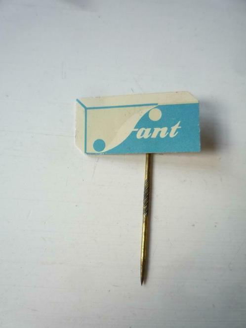Fant Wit Lichtblauw Blikken Speldje Speld Blik, Verzamelen, Speldjes, Pins en Buttons, Gebruikt, Speldje of Pin, Merk, Ophalen of Verzenden
