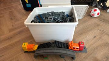 Lego duplo treinen (electrisch+geluid) beschikbaar voor biedingen