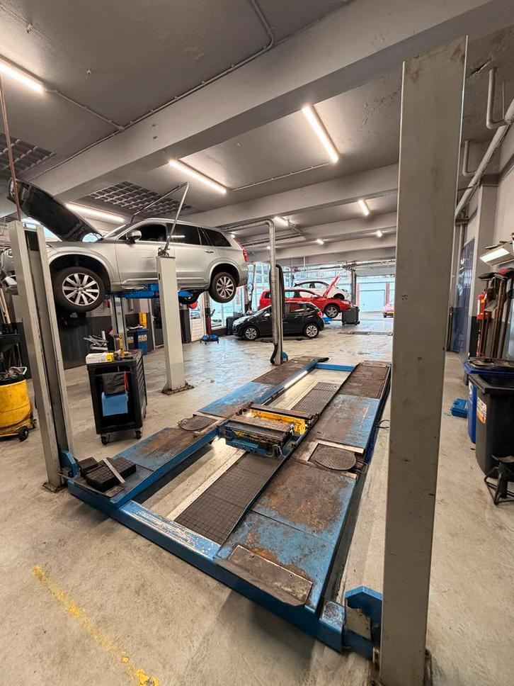 Autec 4 Koloms Hefbrug - 5000kg Capaciteit+Krikken!, Auto diversen, Autostallingen en Garages