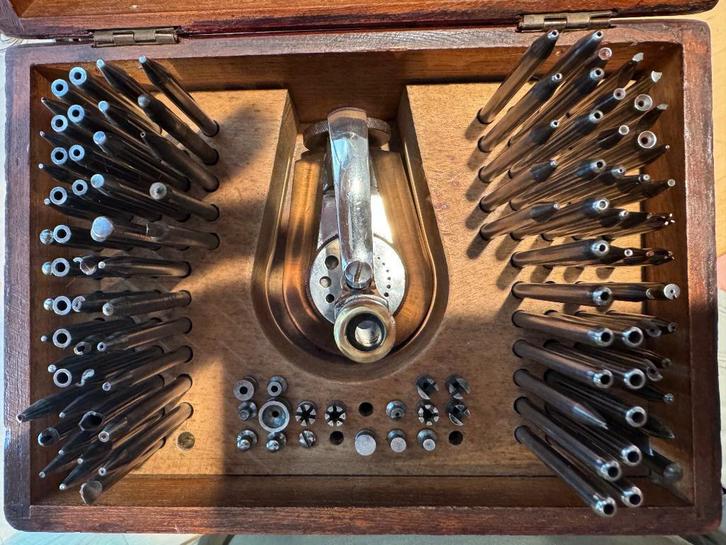 Boley Triebniet (horlogemakers gereedschap), Antiek en Kunst, Antiek | Gereedschap en Instrumenten, Ophalen of Verzenden