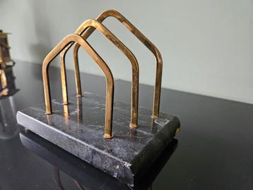 Art Deco brievenhouder messing en marmer beschikbaar voor biedingen