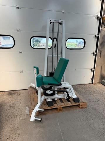 First class adductor/ adductor machine/ benen/ legs beschikbaar voor biedingen