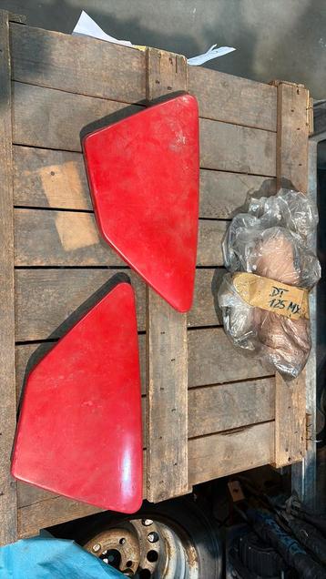 Yamaha Dt 125 Mx 1978 Zijkap set olie tank beschikbaar voor biedingen