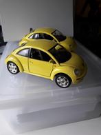 Modelauto's: 2x Volkswagen / VW New Beetle 1:18 merk Bburago, Hobby en Vrije tijd, Modelauto's | 1:18, Ophalen of Verzenden, Zo goed als nieuw