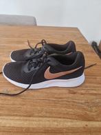 Nike sneaker wmns Tanjun mt 38 zgan, Ophalen of Verzenden, Zo goed als nieuw, Hardloopschoenen, Nike