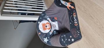 Stoeltje astronaut beschikbaar voor biedingen