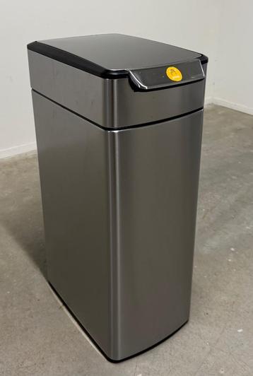 Simplehuman afvalbak 40L met touch-bar beschikbaar voor biedingen