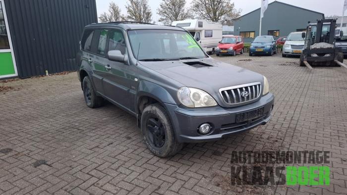 Koplamp rechts van een Hyundai Terracan, Gebruikt, -, -, Ophalen of Verzenden