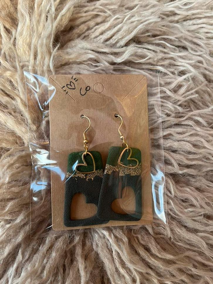 Oorbellen polymeerklei, Sieraden, Tassen en Uiterlijk, Oorbellen, Nieuw, Hangers, Overige materialen, Groen, Ophalen of Verzenden