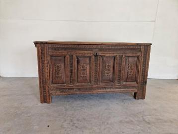 18e eeuwse deken tuug kist eiken hout. beschikbaar voor biedingen