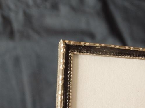 Nr5 Grote Brocante zilver kleurige fotolijst met zwarte rand, Audio, Tv en Foto, Fotografie | Fotolijsten, Gebruikt, Ophalen of Verzenden