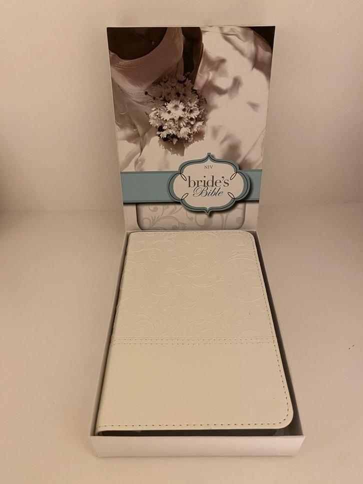 Bride’s Bible, Boeken, Godsdienst en Theologie, Zo goed als nieuw, Ophalen of Verzenden