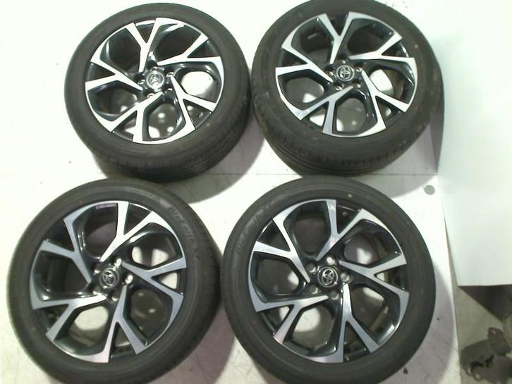 VELGENSET 4 STUKS Toyota C-HR (X1,X5) (01-2016/-) (225), Auto-onderdelen, Banden en Velgen, Personenwagen, Gebruikt