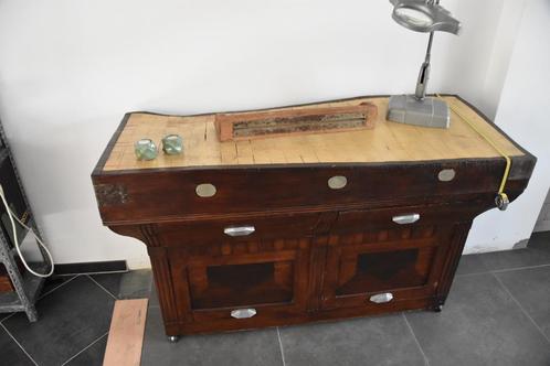 slagers-kast gebruikt als dressoir . ca 1930 groot zwaar, Huis en Inrichting, Overige Huis en Inrichting, Gebruikt, Ophalen