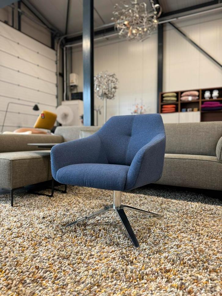 Nieuw De Sede 278 Fauteuil blauw stof Design draai stoel, Huis en Inrichting, Fauteuils, Nieuw, Stof, 50 tot 75 cm, 75 tot 100 cm