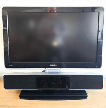 Philips Cineos Ambilight TV met luxe standaard en subwoofer beschikbaar voor biedingen