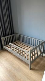 Peuterbed + evt toebehoren., Ophalen, Gebruikt, 70 tot 85 cm, 140 tot 160 cm