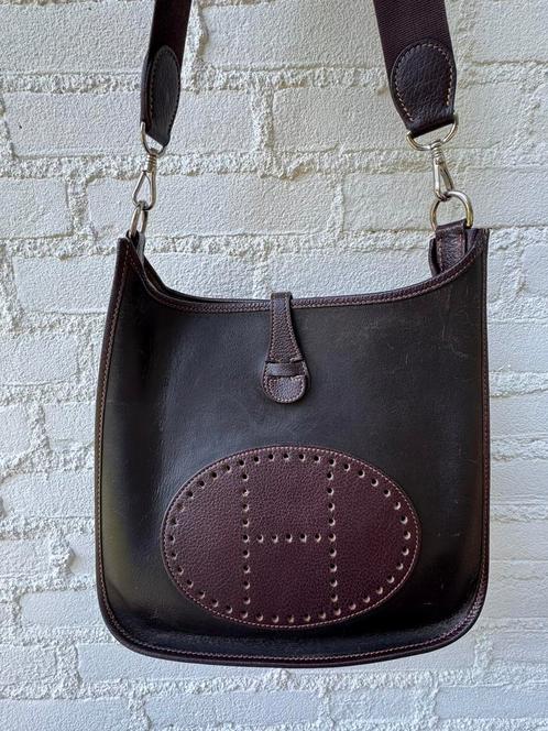 Hermès Evelyne PM bruin tas, Sieraden, Tassen en Uiterlijk, Tassen | Damestassen, Gebruikt, Schoudertasje, Bruin, Verzenden
