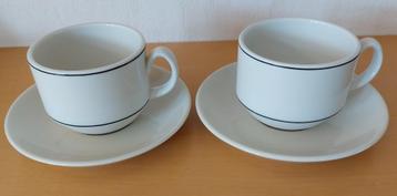 Set à twee Wedgwood Royal Tuscan Josiah hotelkop-en schotels beschikbaar voor biedingen