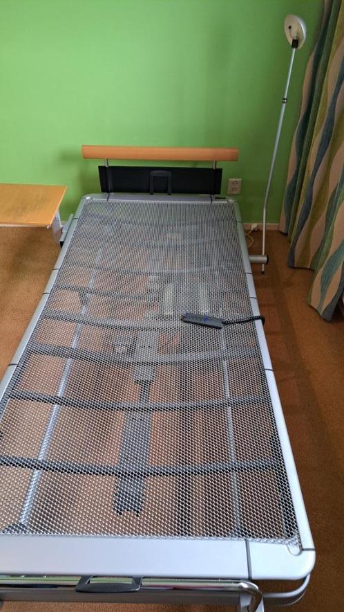 Gratis: Auping eenpersoonsbed 200X90 cm Royal M4., Huis en Inrichting, Slaapkamer | Bedden, Gebruikt, Eenpersoons, 90 cm, 200 cm