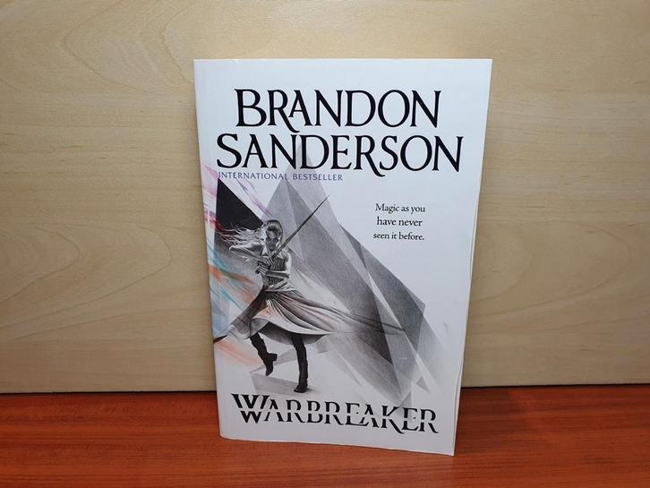 Warbreaker - Brandon Sanderson, Boeken, Fantasy, Gelezen, Ophalen of Verzenden