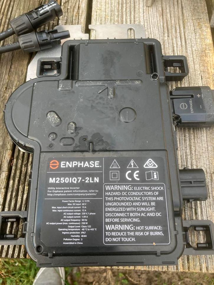 Enphase Micro-omvormer M250IQ7-2LN, Doe-het-zelf en Verbouw, Elektra en Kabels, Gebruikt, Ophalen of Verzenden