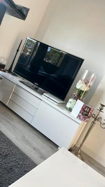 Tv meubel ophalen